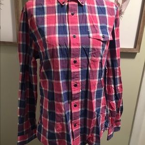 Timmy Hilfiger men’s shirt.